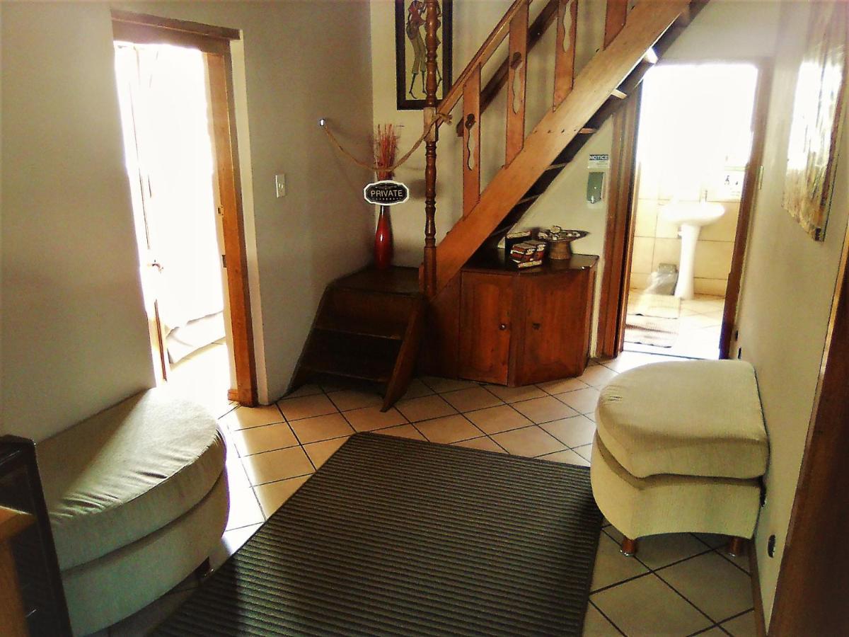 Jembjo'S Knysna Lodge & Backpackers Exterior photo