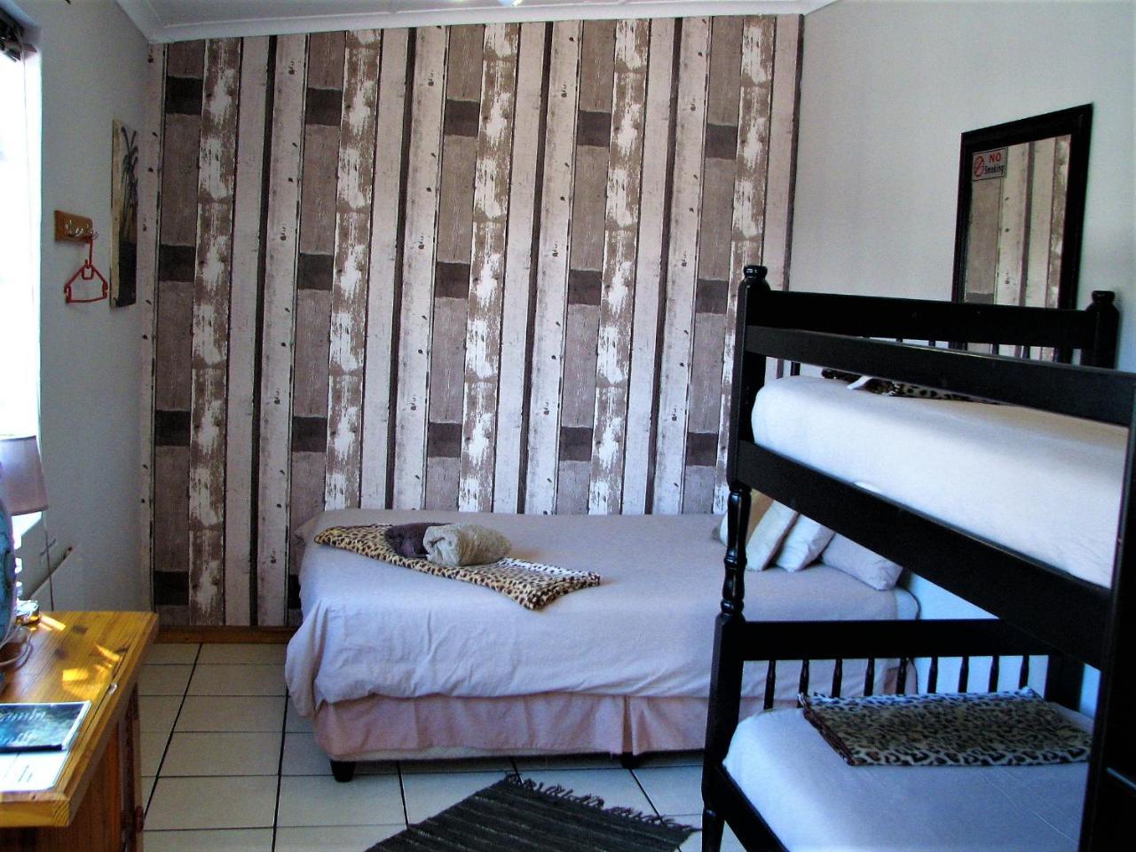 Jembjo'S Knysna Lodge & Backpackers Exterior photo