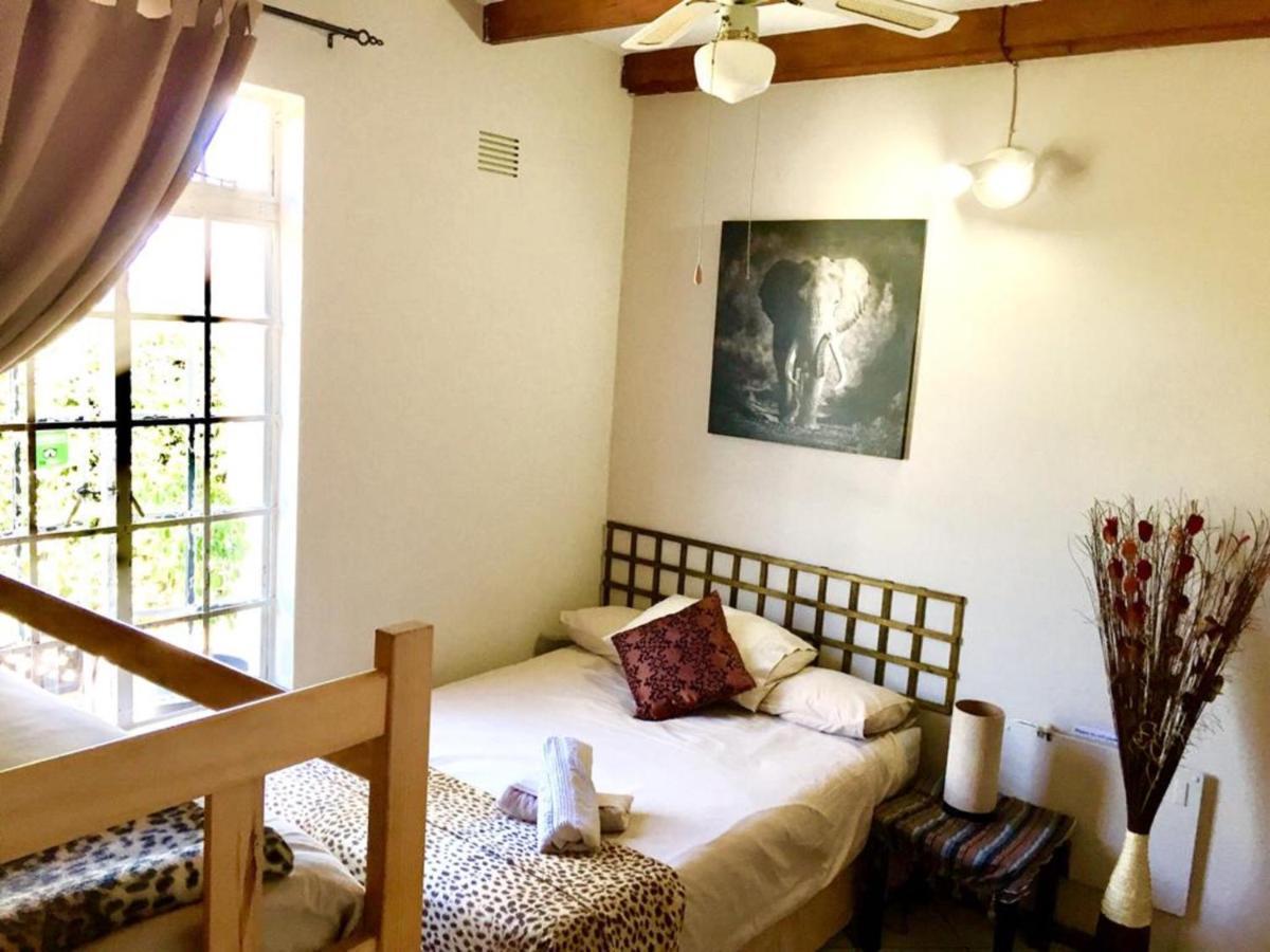Jembjo'S Knysna Lodge & Backpackers Exterior photo